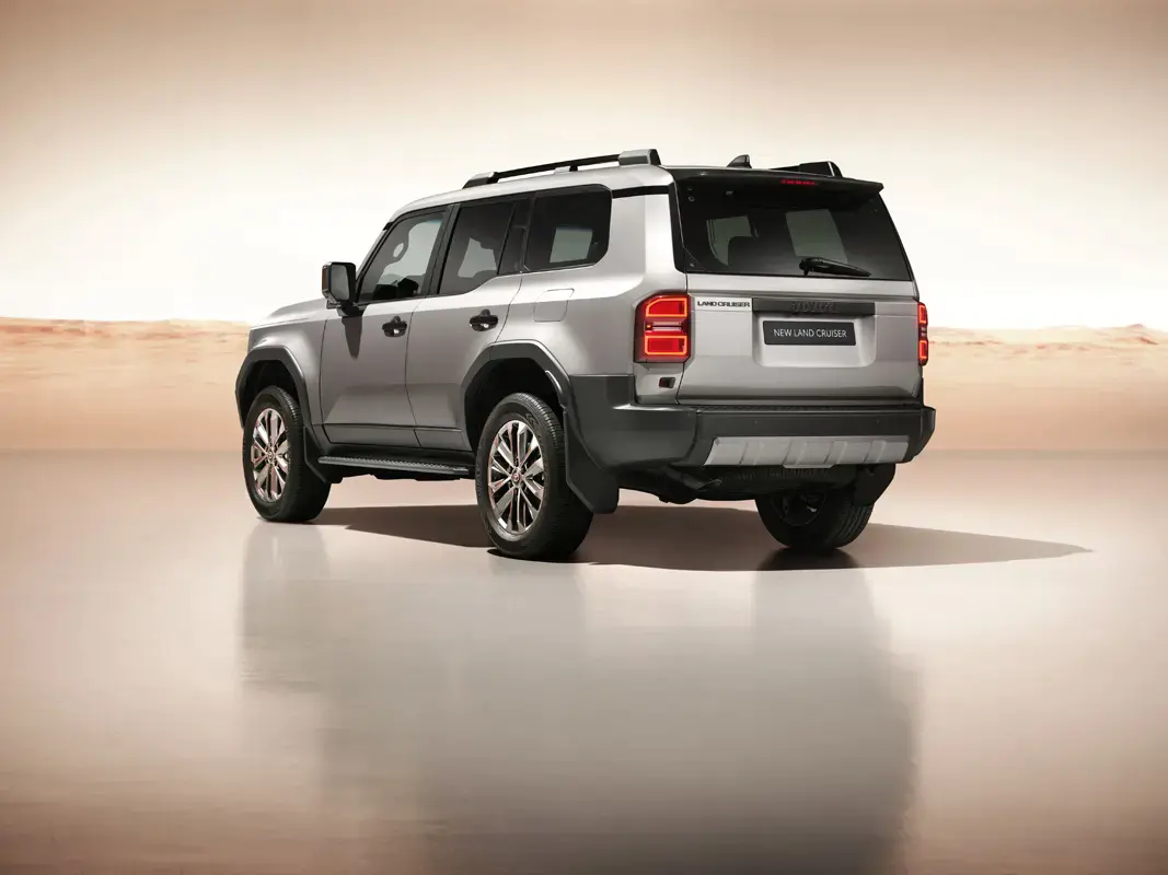 新一代陆地巡洋舰配24t涡轮增压混动引擎剑指路虎卫士和仰望u8