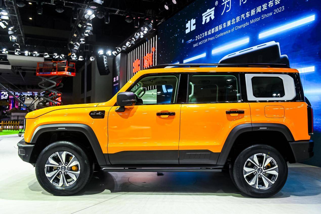 北京汽车技术品牌焕新发布全新bj40闪耀登陆成都车展