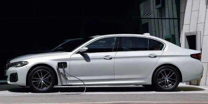 宝马终于打响价格战从47万突然一口气降到37万果断放弃奥迪a6