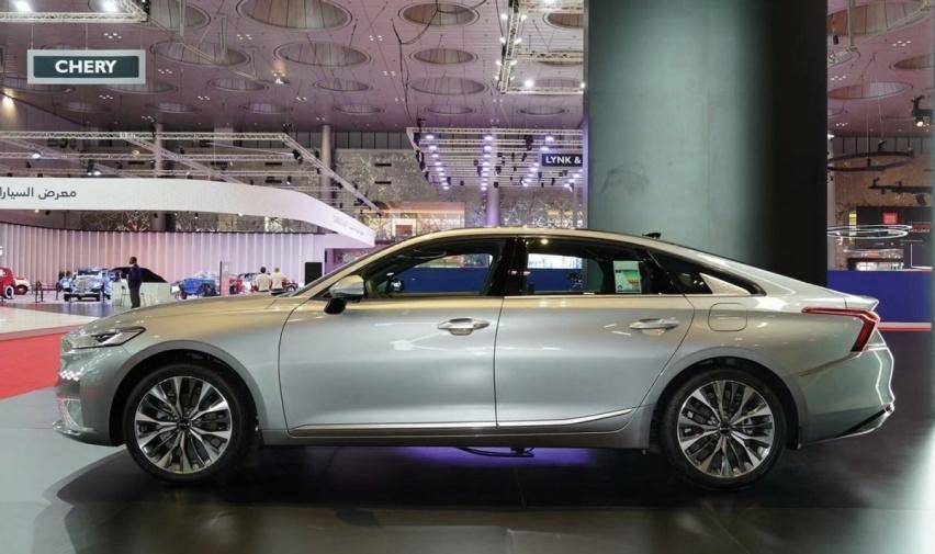 起亚k8亮相日内瓦车展35lv6引擎海外领先