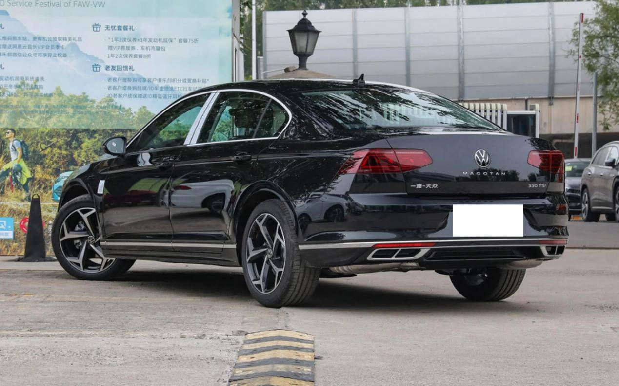 喜欢德系车的看过来大众迈腾现已不足14万买车抄底的时候到了