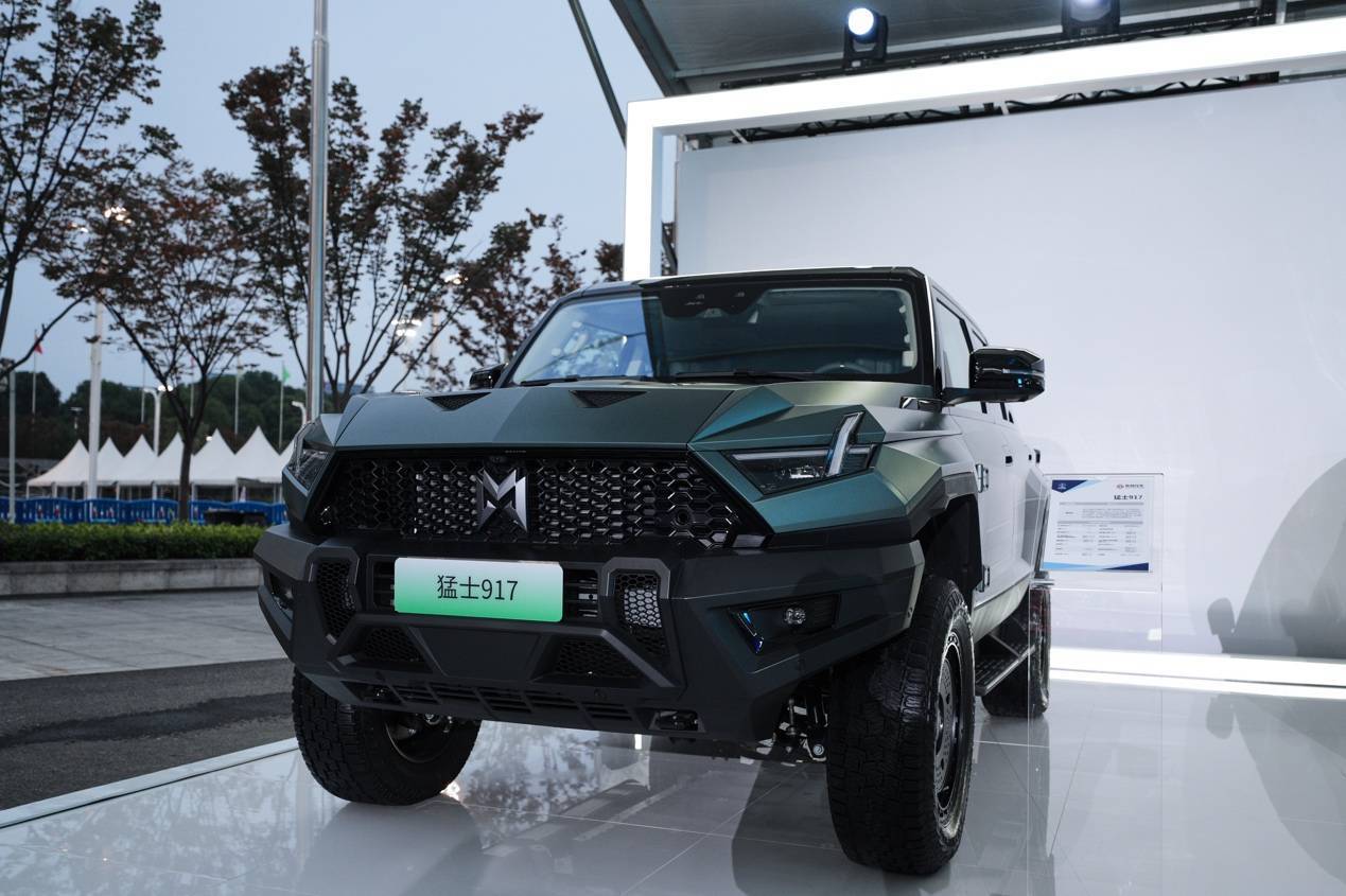 共展东风答案猛士携手东风新能源品牌家族同台亮相