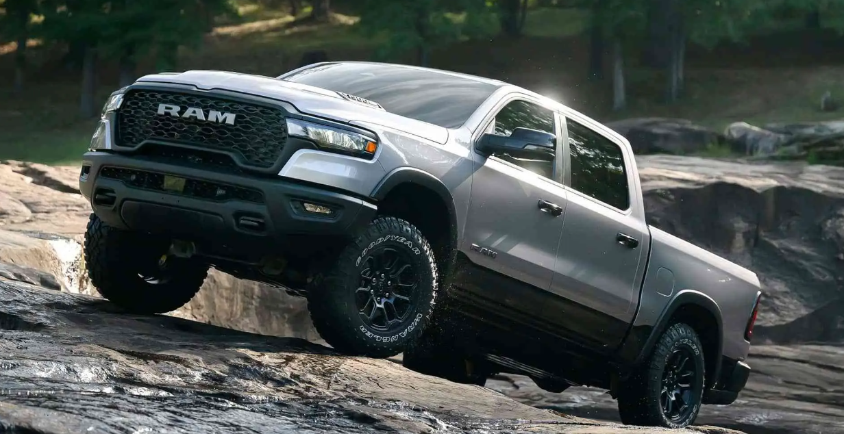 动力堪比超跑的美式皮卡!新款ram1500推增程版,最大672马力!