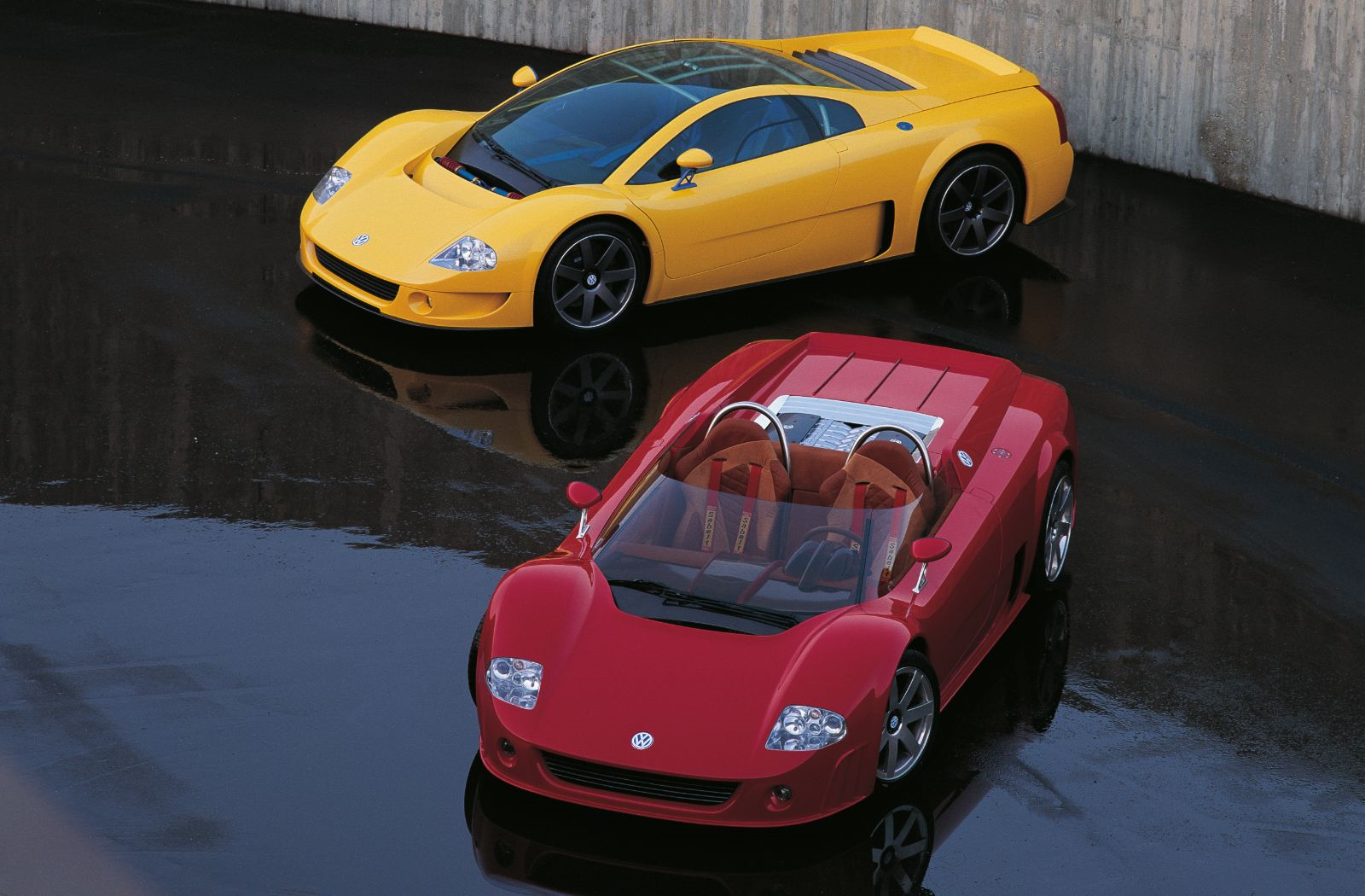 大众高级超跑梦动人心魄的w12超级跑车拔高了大众集团的形象