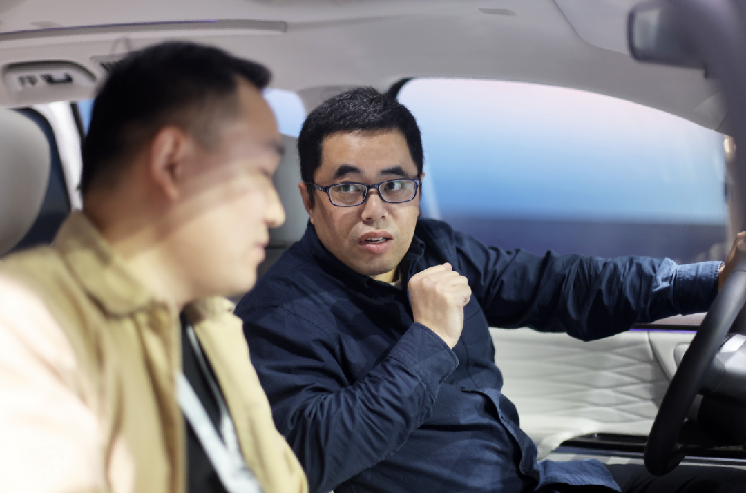 江汽集团陈博士3dht插混加持是瑞风rf8可以卷起来的底气