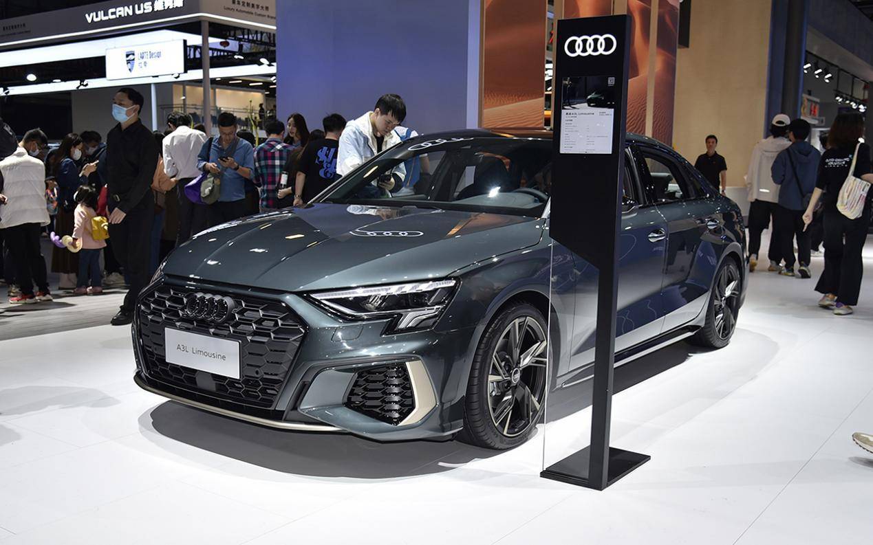 40多万的奥迪a7l比十几万的a3还卖得好国人买车都这么有钱了