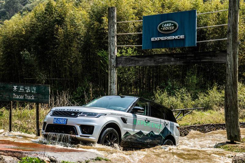 铖品记丨50tv8的卫士是路虎最后的底线