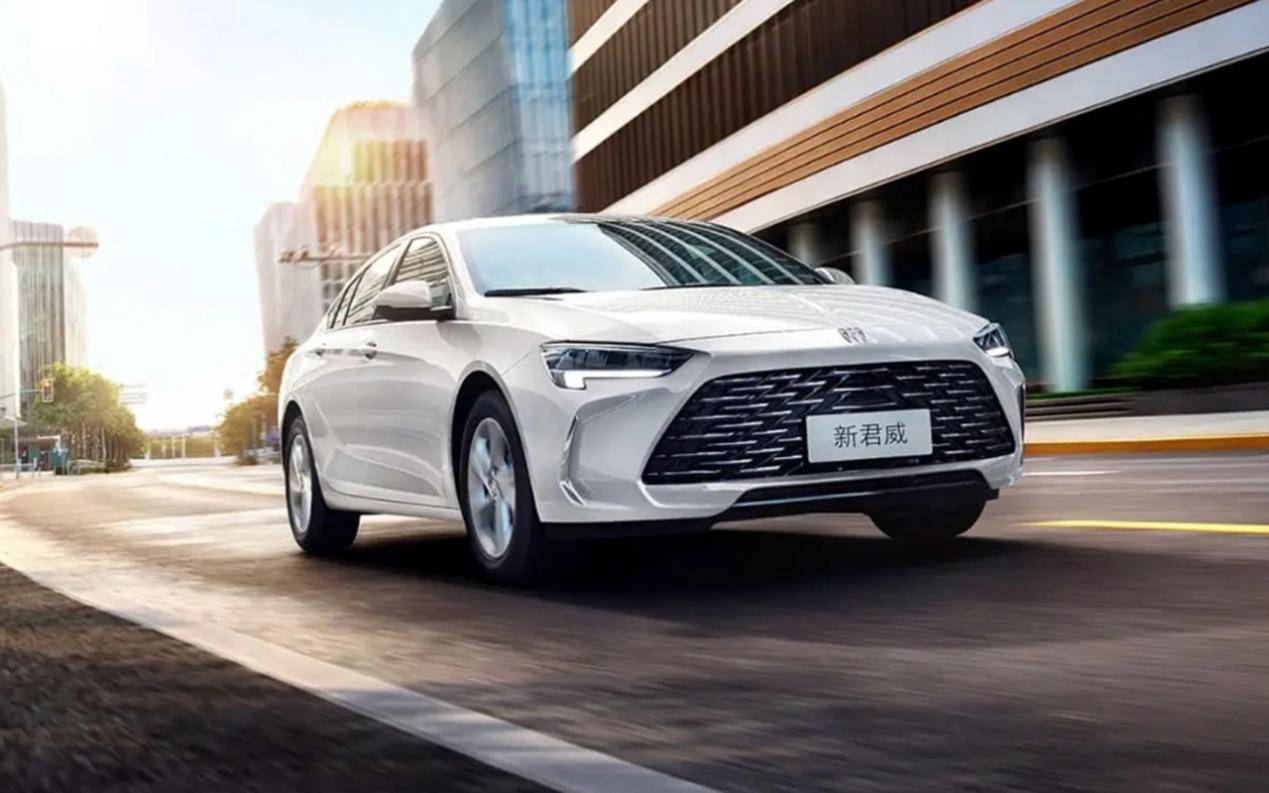 新款别克君威现最低仅13万,落地15万就能提,还要买电车?