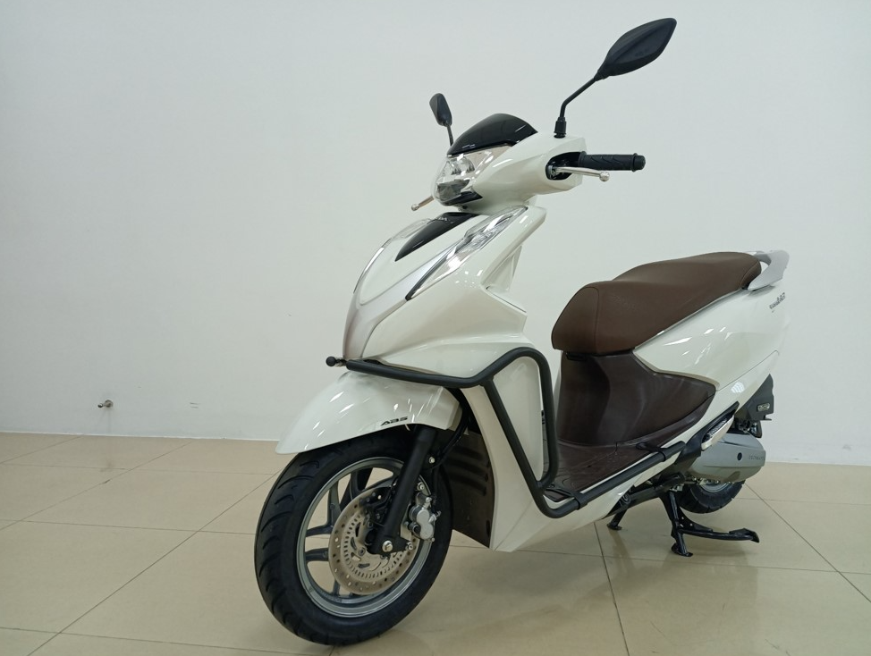 五羊-本田全新踏板车公告放出,动力平台升级,外观酷似lead?