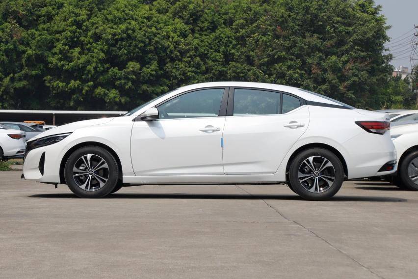 1月份销售38775辆,"力压"速腾,朗逸,东风日产轩逸再获