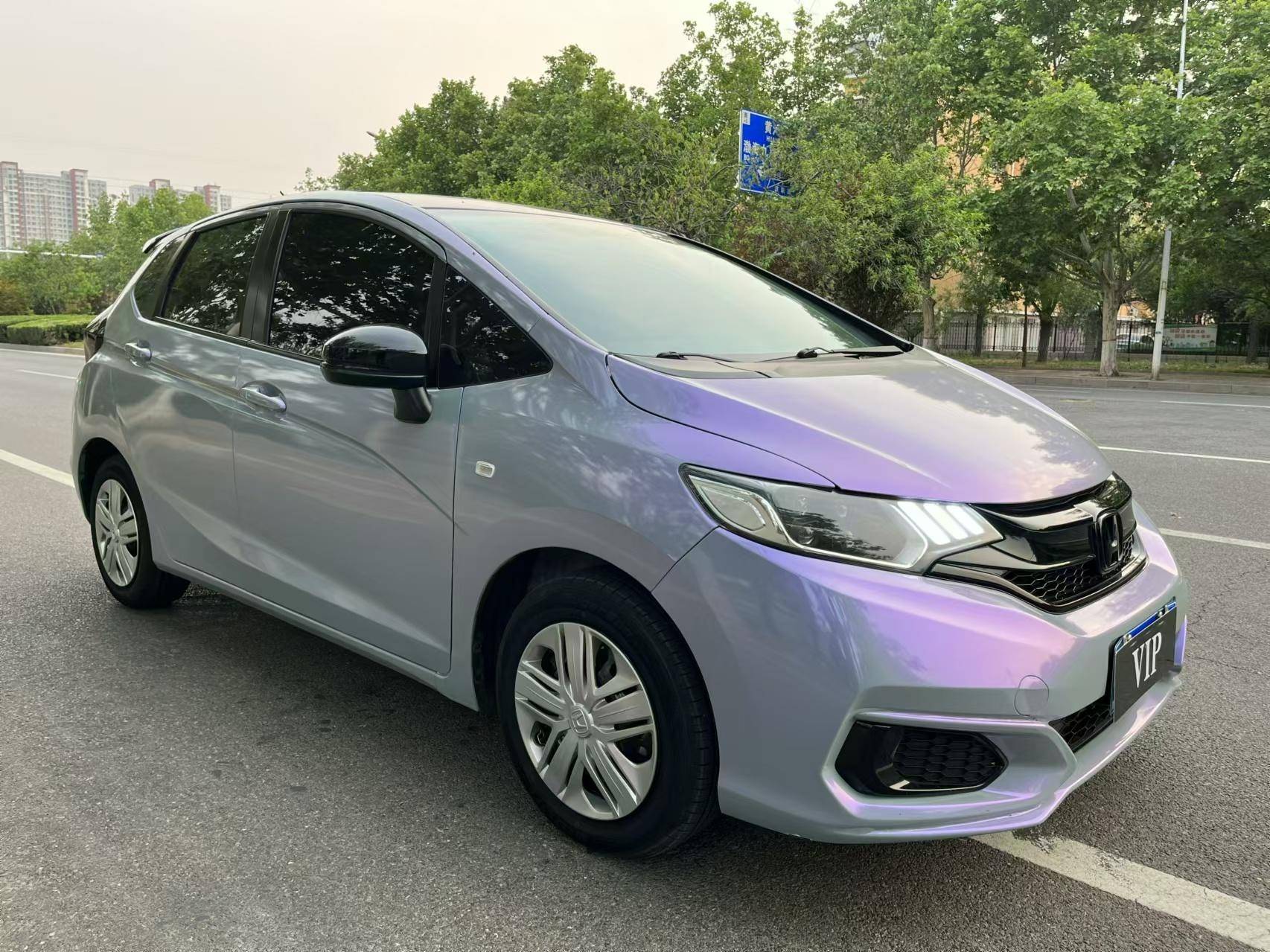 便宜省油好开安全不爆燃还买什么新能源,更具性价比的车:本田飞度