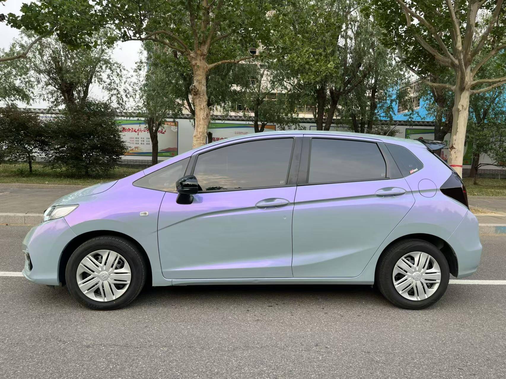 便宜省油好开安全不爆燃还买什么新能源,更具性价比的车:本田飞度