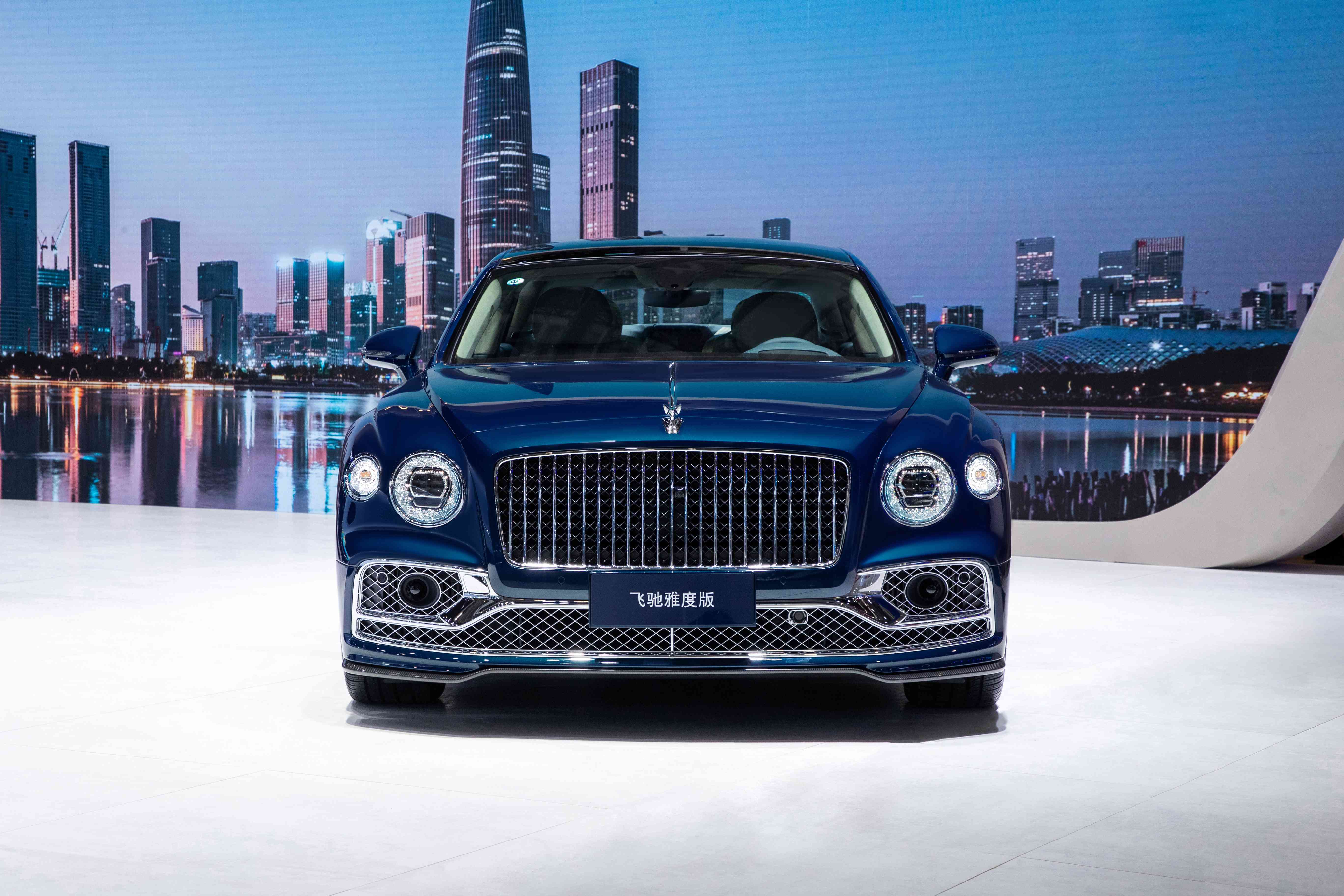 宾利汽车携非凡产品阵容亮相2024粤港澳大湾区车展