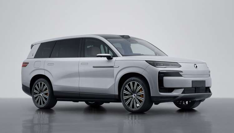 PK问界M9？比亚迪旗舰SUV，近5.3米，搭2.0T插混+易三方，纯电续航165km