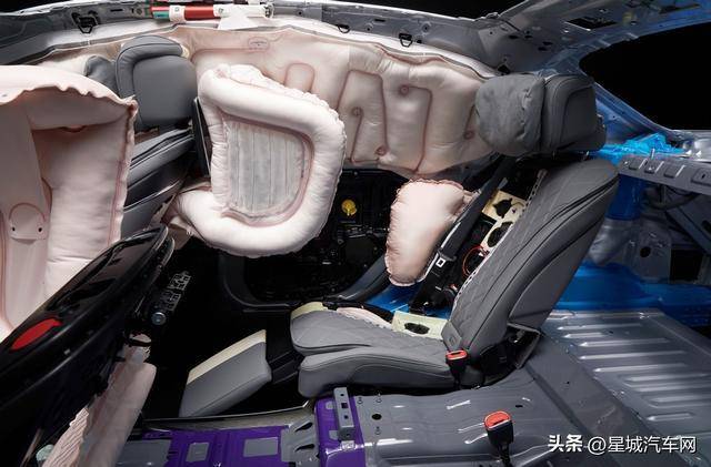 2025款奔驰S级_奔驰L2+导航辅助驾驶系统_奔驰s级换代时间