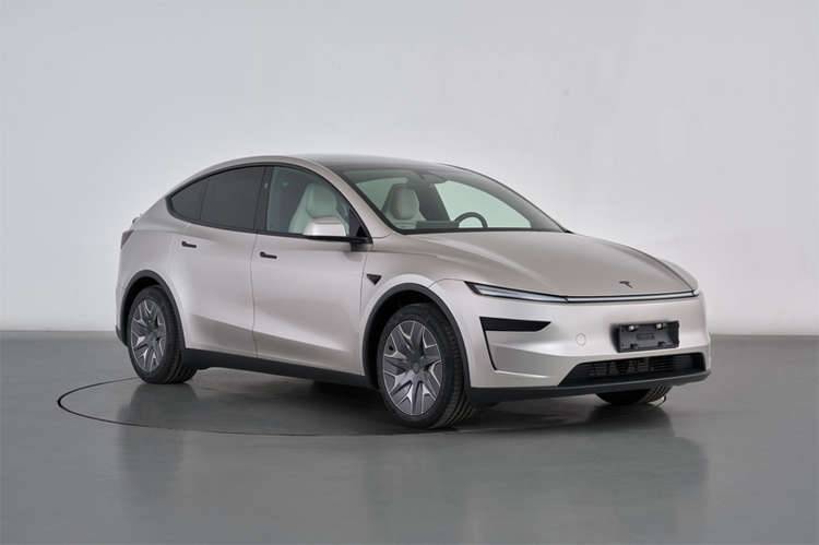 轴距超3米大六座！特斯拉Model Y L版横空出世，布局细分市场争份额