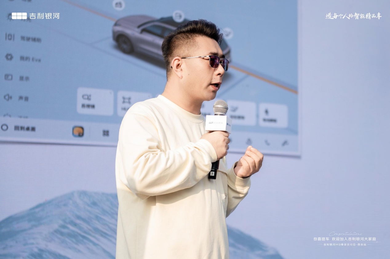 人拿着手机

AI 生成的内容可能不正确。