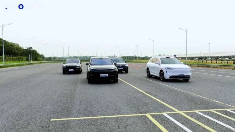 四车实测，谁才是日常最好开的中大型SUV？