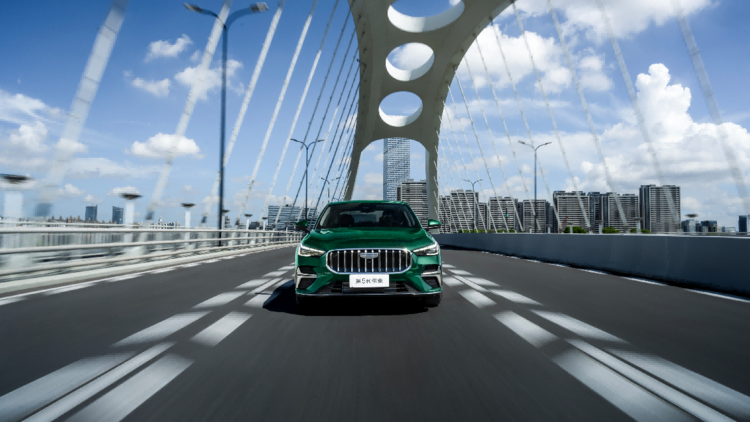 世界家轿 中国帝豪：第5代帝豪6.59万元起荣耀上市