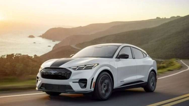 福特电动野马发布，实体后门把手回归