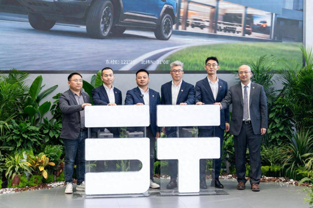 纵横第100家体验中心焕新启幕，重构中国豪华越野新坐标