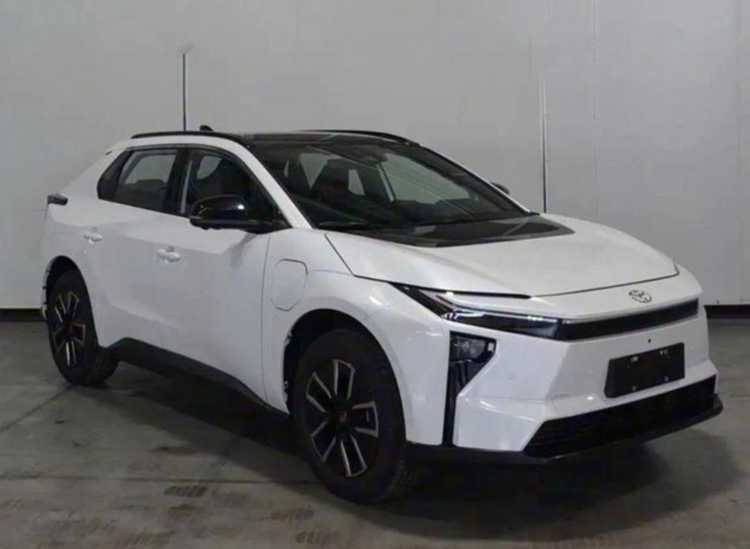 新款广汽丰田bZ4X纯电提升至752km，是谁心动了？