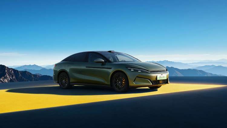 当之无愧的新能源销冠 比亚迪超越特斯拉 2025年全球纯电销冠