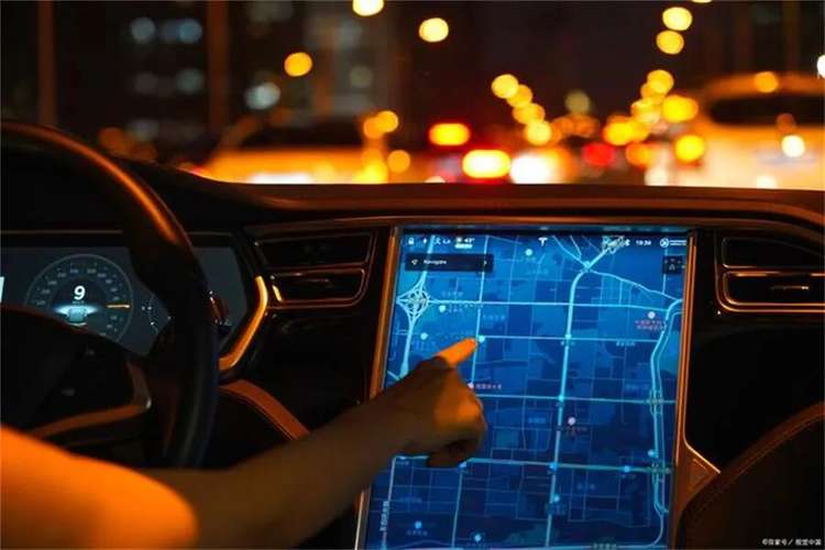 智能驾驶责任划分元年:我们走到了哪一步?|收官2025