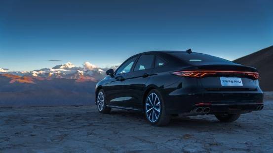 开着艾瑞泽8 PRO“跨年出逃”:解锁年轻人的公路浪漫