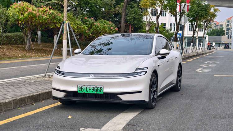 配置高得离谱 长安启源A06的性价比到底有多夸张？