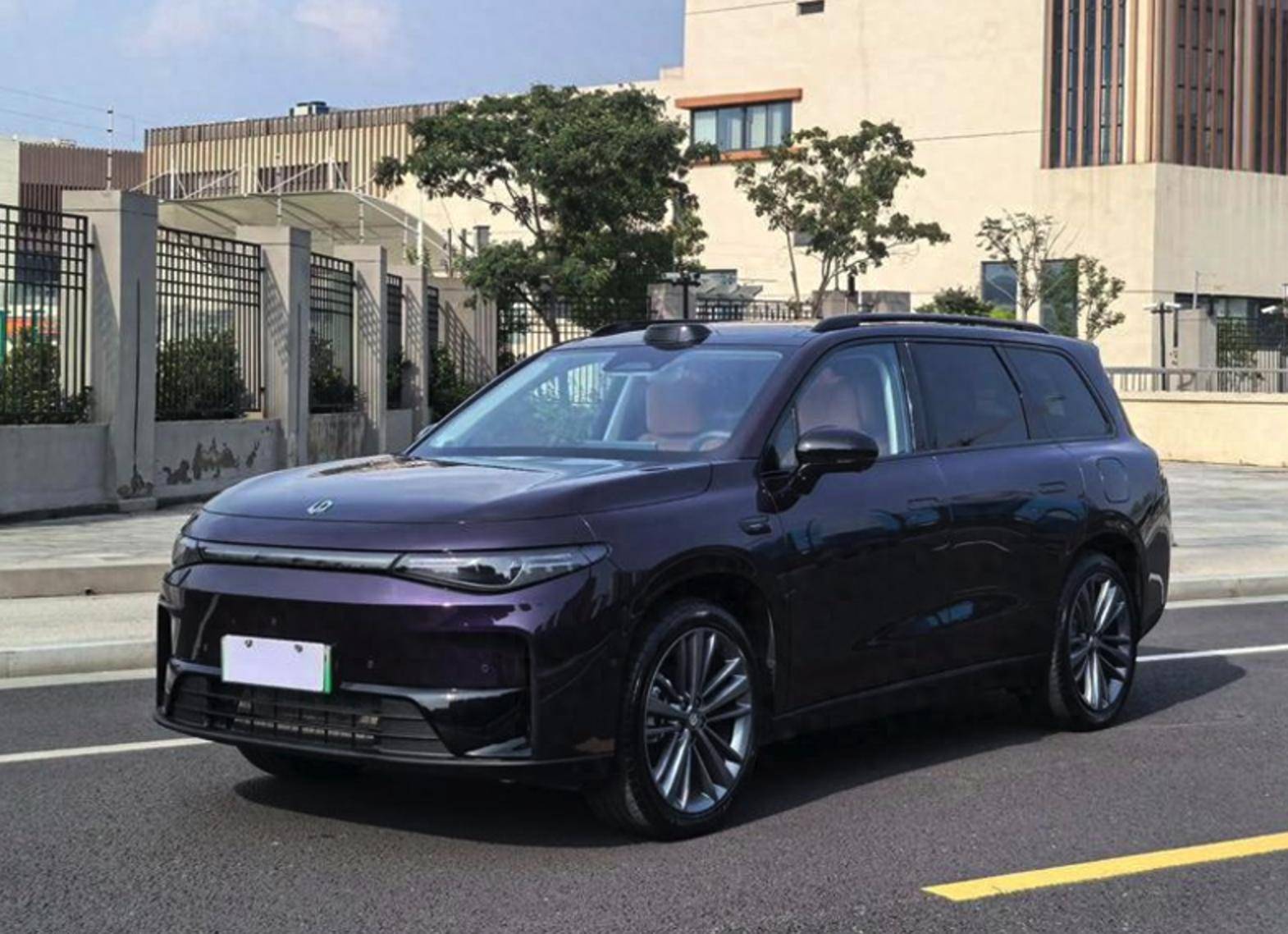 零跑年会变“荒野求生”？寒风吃泡面、自带干粮，这样“降本”？