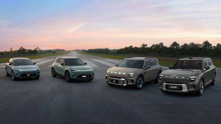 到处都在“致敬”，但smart选择成为被致敬的标准