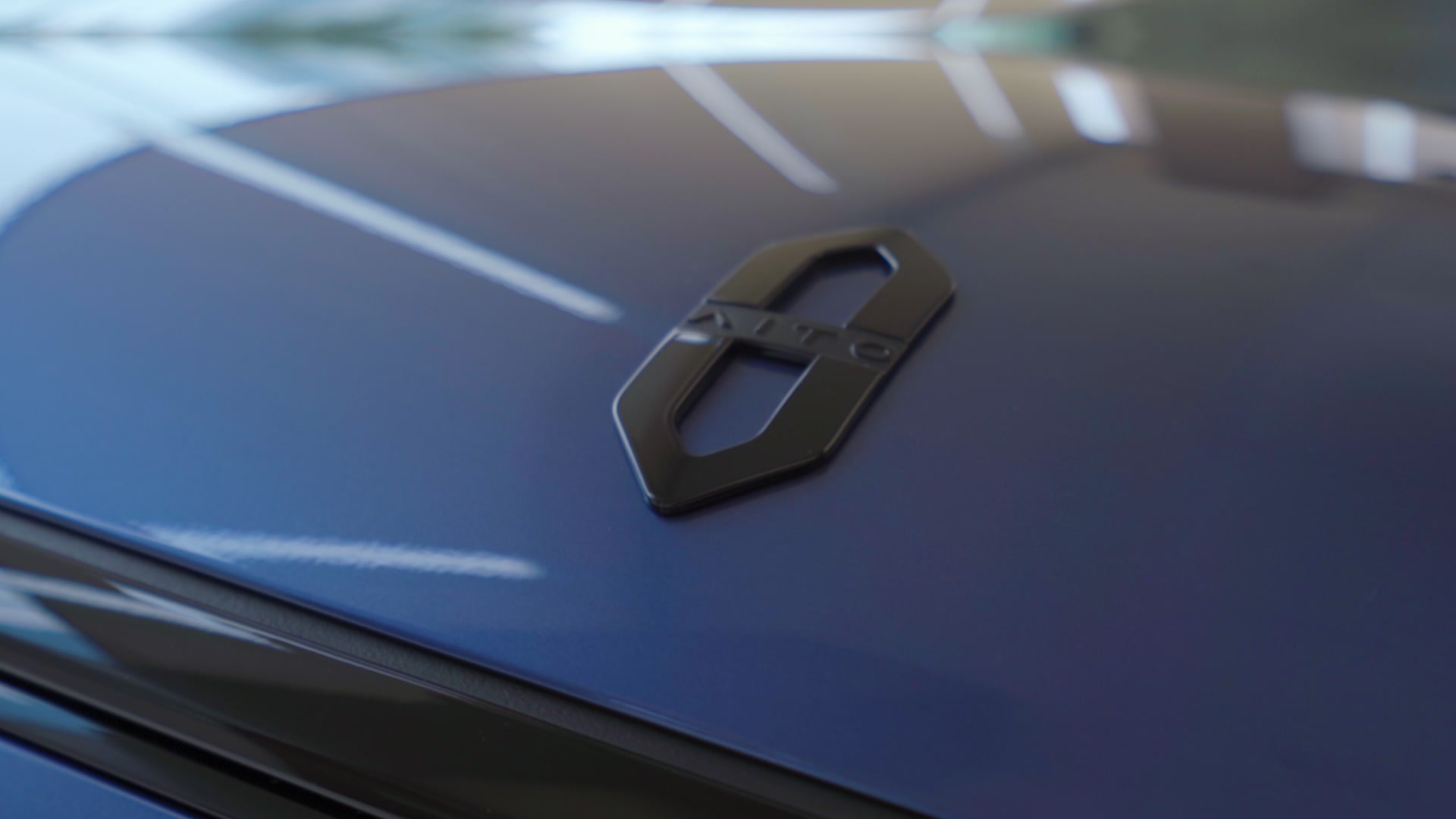 春节出行，选好搭子！全新问界M7搞定一家老小