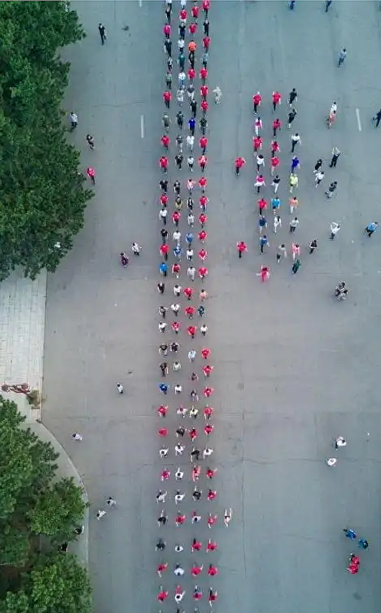 “暴走团”为何难以禁绝，又存在怎样的隐患？