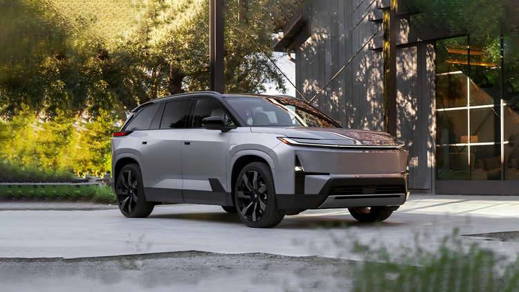 纯电版汉兰达：丰田的“借电还魂”，还是归零重开？