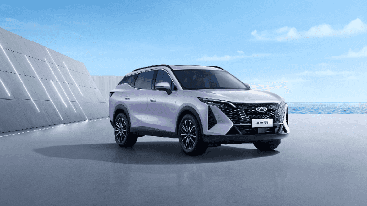 奇瑞家用SUV新力作！新能源座舱+燃油车心脏，瑞虎7L进军主流市场