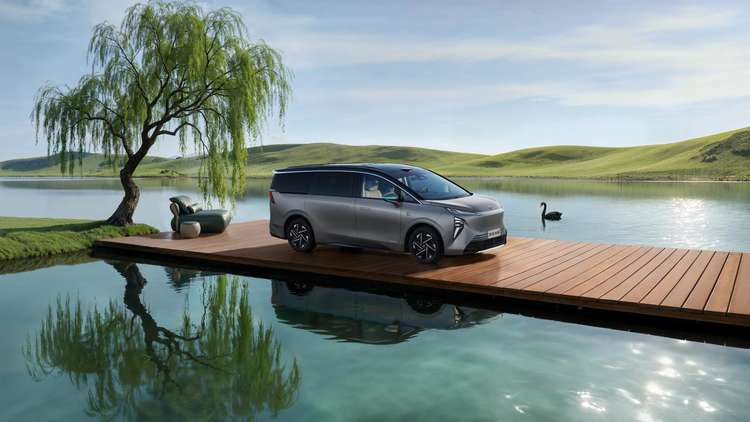 “别墅级新能源旗舰MPV”至境世家纯电版上市，售价48.99万元