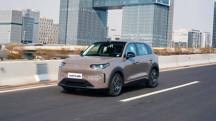 不到10万给你“车位到车位”，零跑A10辅助驾驶实力究竟如何？