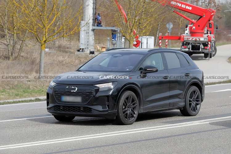 新款奥迪Q4 e-tron谍照曝光，内饰变化最大，副驾屏上车