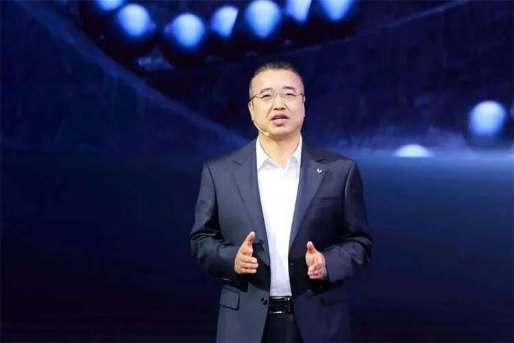 北汽“换帅”迷局：张国富辞任蓝谷、拟接掌股份，打的什么牌？