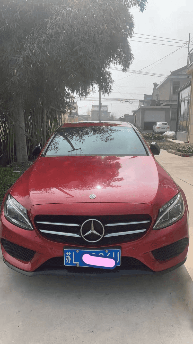 奔驰车主被“车机弹窗”骚扰？不去保养就“霸屏”