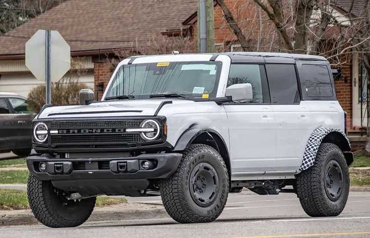 新款福特Bronco谍照曝光：黑化套件加持，2.3T动力混动版