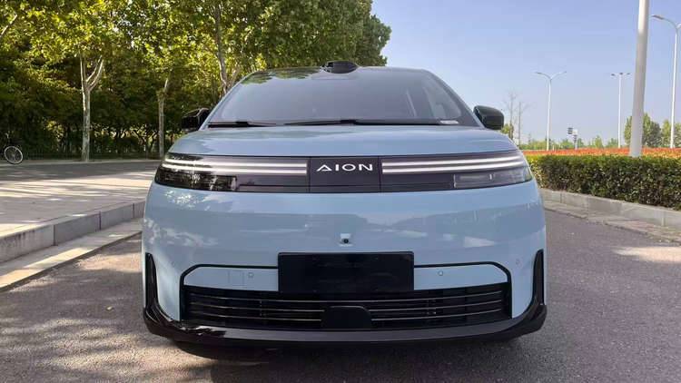 体验埃安N60轴距2775mm空间很大且全新标配激光雷达！