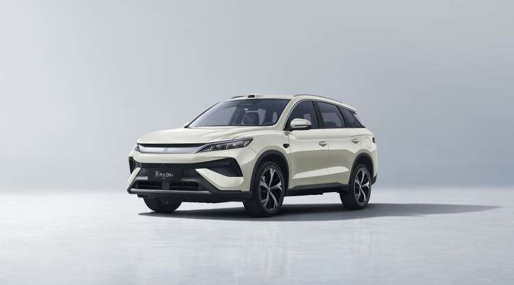 宋Pro DM-i飞驰版引领220km插混SUV进入9万级，限时9.99万起！