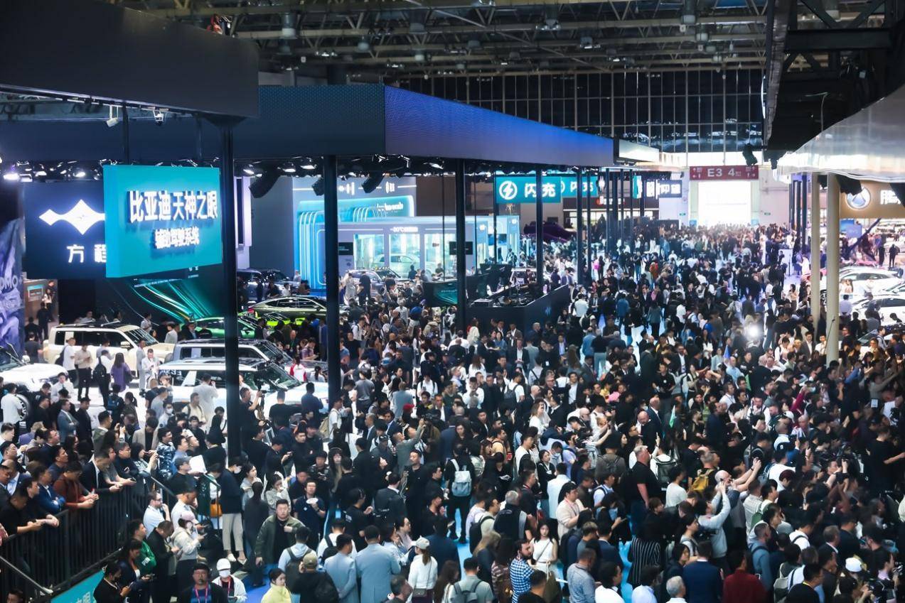比亚迪集团包馆北京车展E3馆 五网四品牌同台亮相