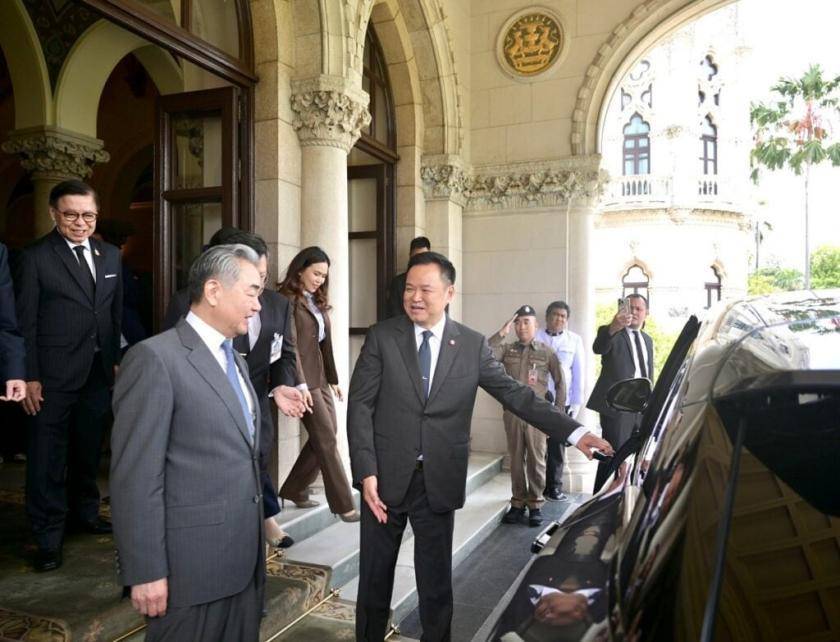 从“总理座驾”到“全球销冠”：比亚迪改写世界汽车格局