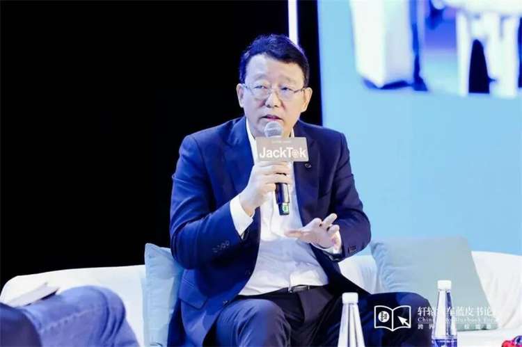 冯兴亚夸广汽丰田的时候,带上了广汽本田