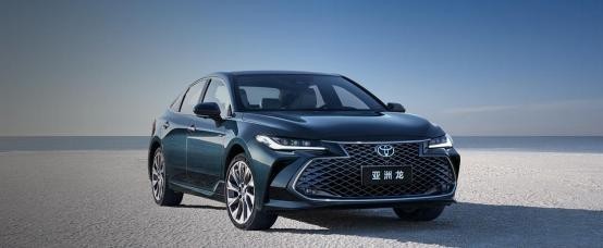 15-20万左右的中大型轿车 ，亚洲龙用B+级尺寸打破级别界限
