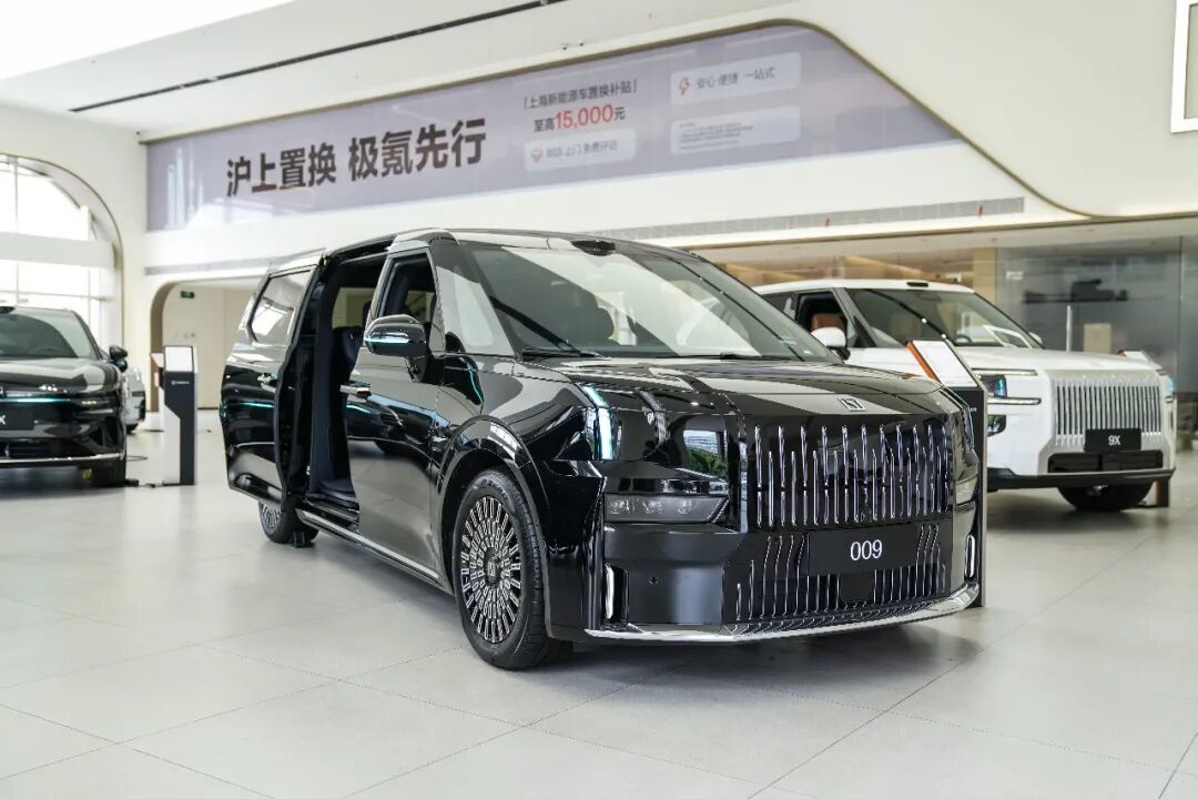 门头变更记：从4S店翻店，看中国车市豪华话语权的转移