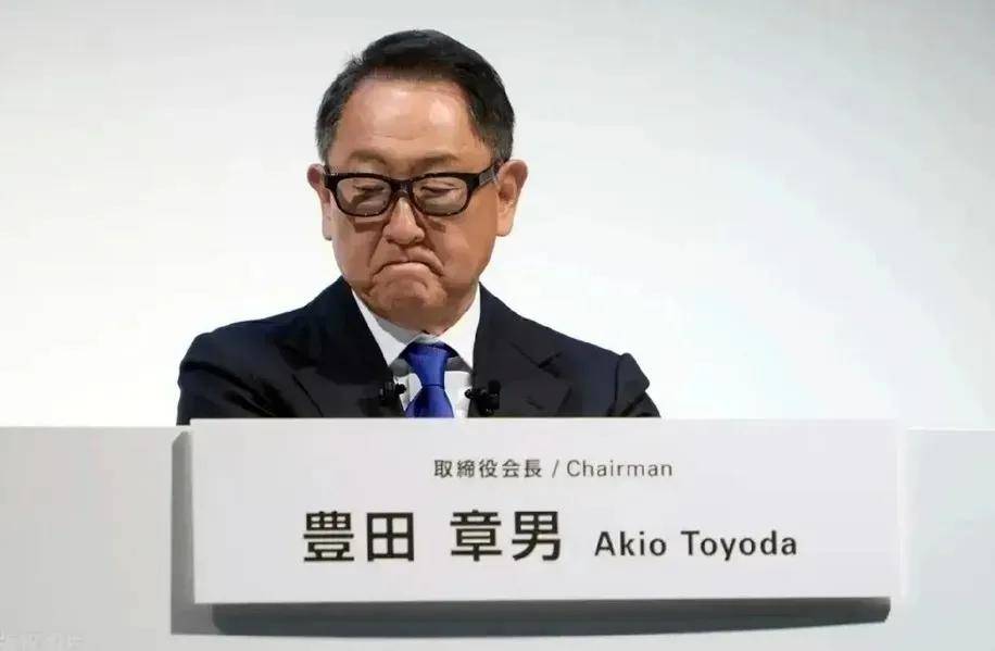 丰田董事长的“孤独”坚守:燃油情怀能否抵挡电动洪流?
